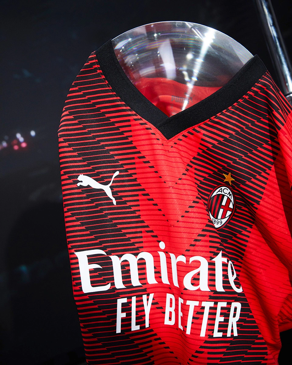 [图]莱昂纳多传射建功 上海海港战胜深圳新鹏城