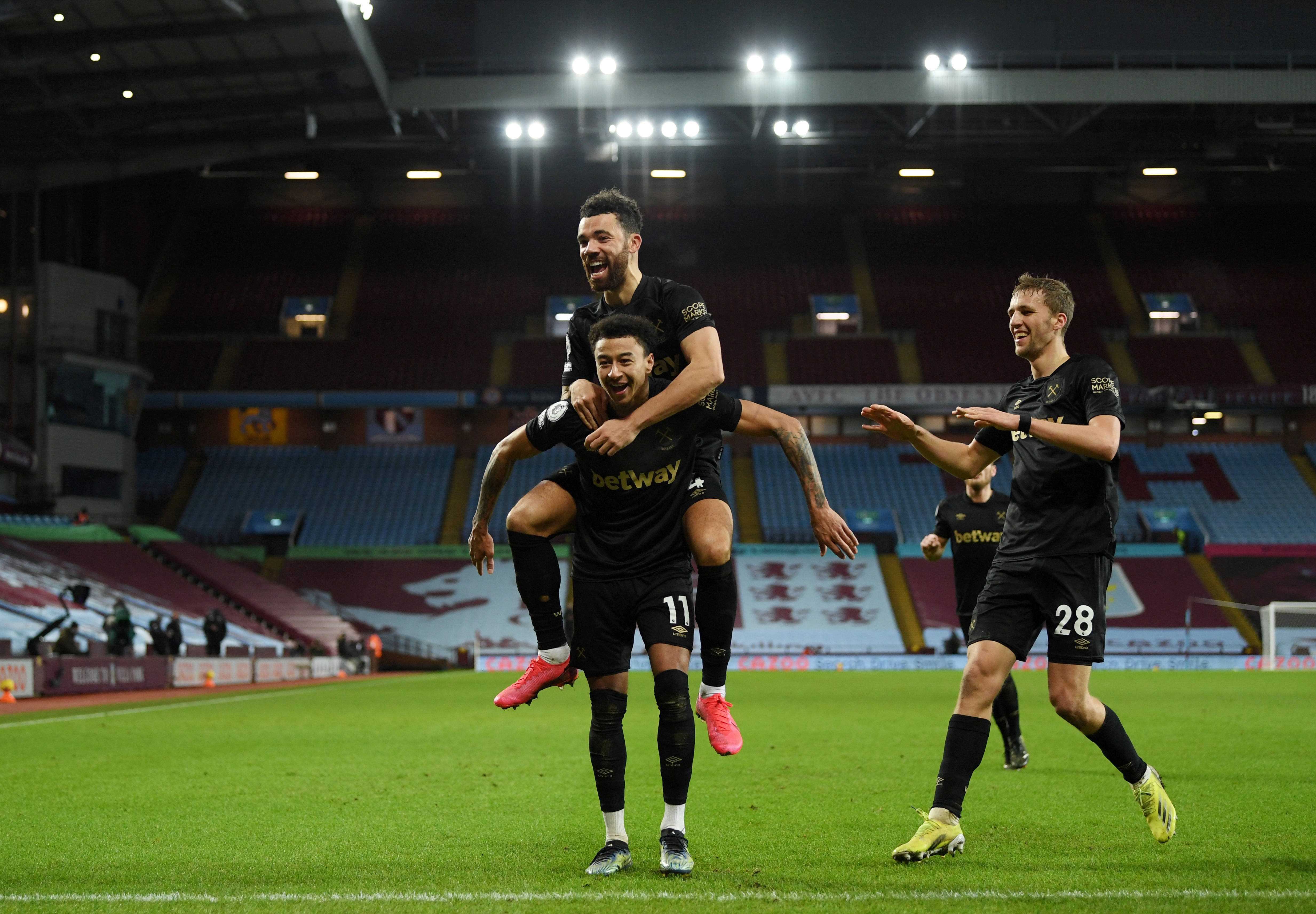 热刺利物浦联赛平局 球迷对比NBA激战焦点