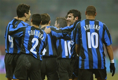 [图]莱昂纳德26+8哈登19分 快船19分逆转残阵活塞