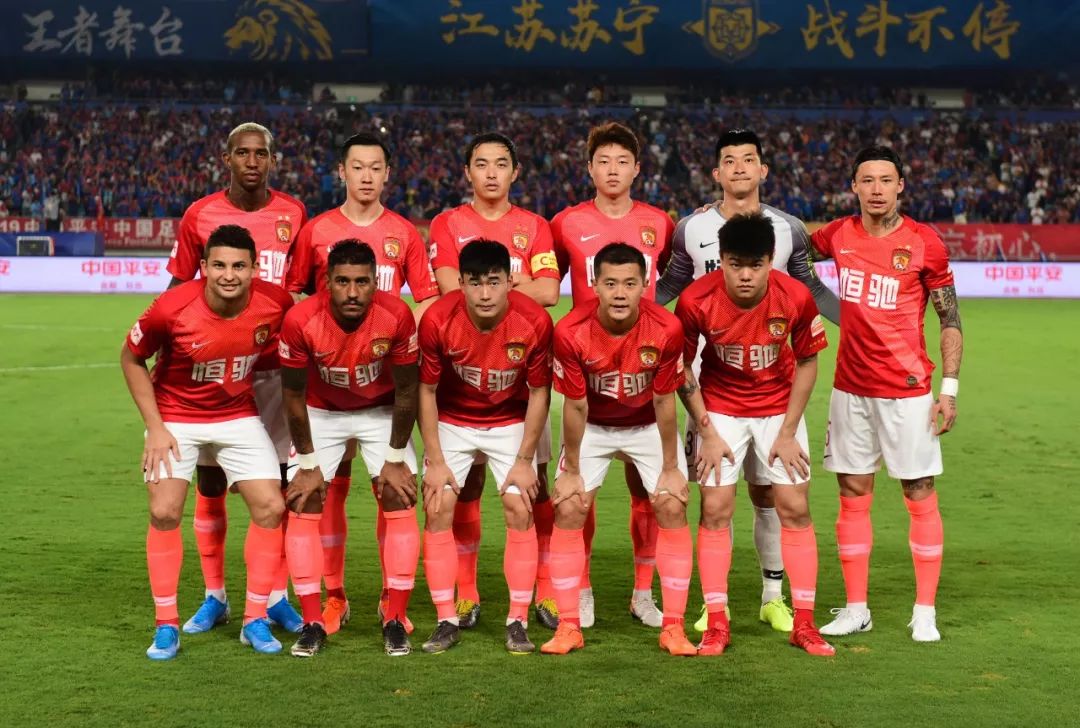 上港未来门将候选曝光，或非颜骏凌陈威